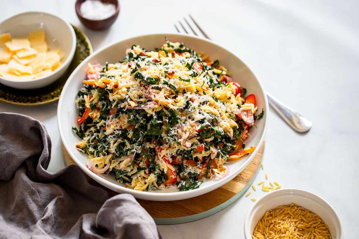 https://gethealthyu.com/wp-content/uploads/2014/06/Orzo-and-Kale-Salad-5.jpg