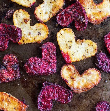 Skip the long waits and make a healthy dinner in for Valentine's Day!