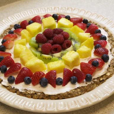 Try this healthy fresh fruit pizza recipe for a nutritious and satisfying dessert! This recipe is made with all-natural sweeteners and all natural ingredients.