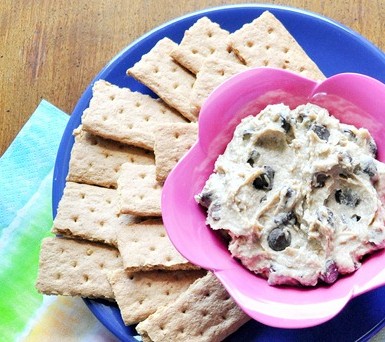 Whip up this low-calorie cookie dough dip in just minutes for a healthy dessert that will satisfy your sweet tooth!