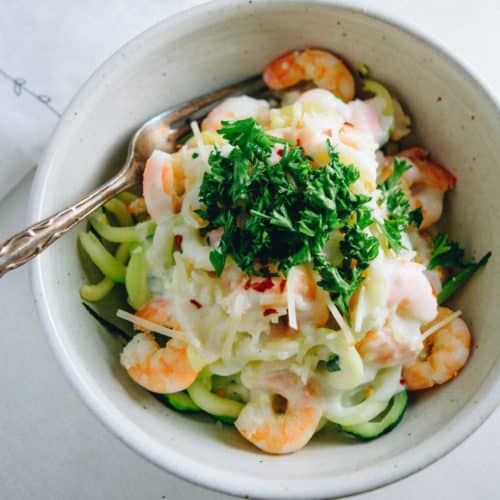 This simple and delicious low-fat shrimp alfredo is easy to make and tastes amazing! #lowcarb