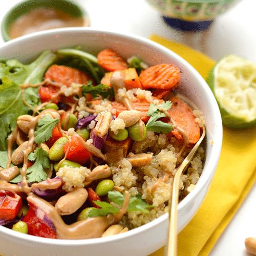 Buddha Bowl alert! This healthy Thai coconut quinoa bowl is a must-make vegetarian lunch or dinner.