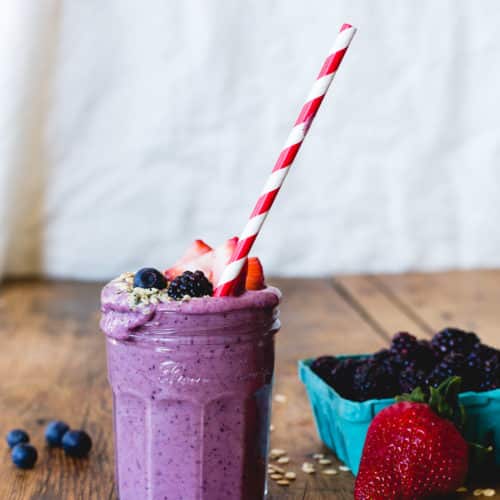 Whip up this rich and decadent healthy smoothie filled with fiber and vitamins to start your day!