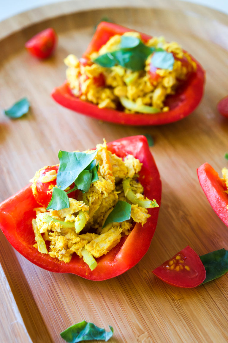 Munch away at these protein packed tumeric tuna salad boats that are low-carb and delicious!