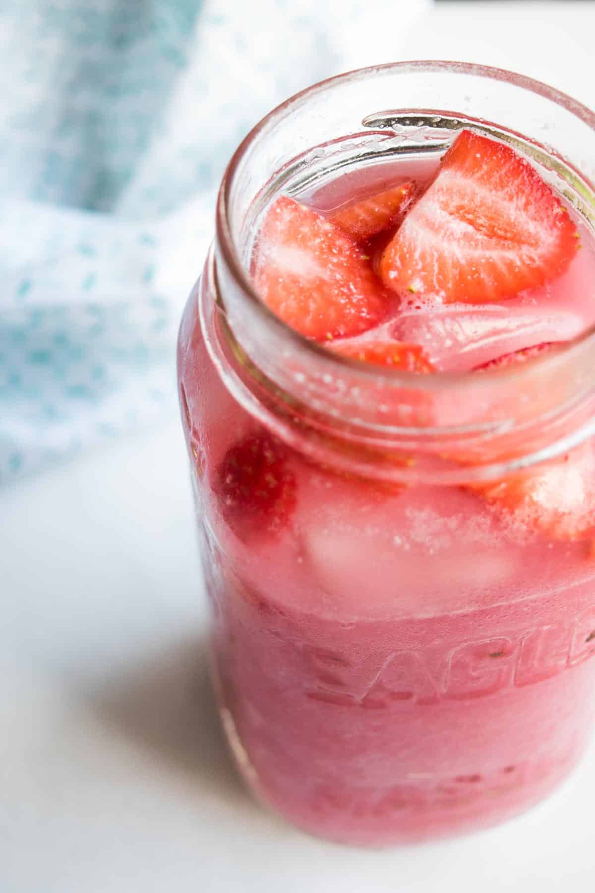 strawberry smoothie starbucks