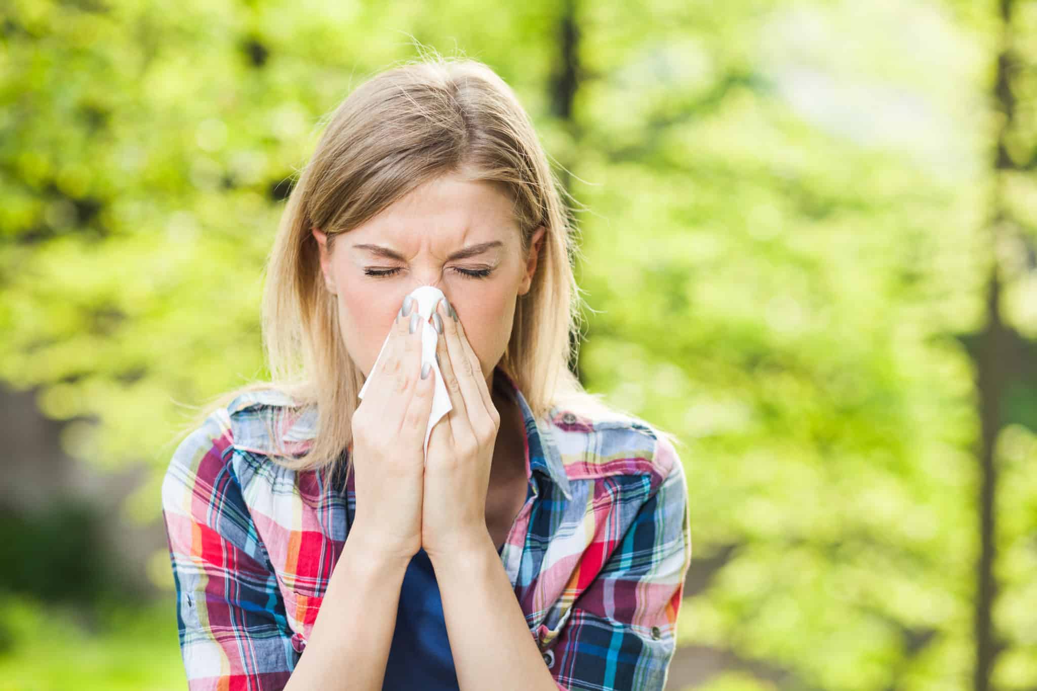 Treat your allergies naturally with these holistic remedies.