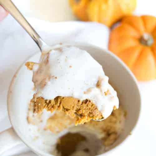 No rolling out dough, no waiting in the oven, now you can have pumpkin pie IN A MUG! #pumpkinpie #mugrecipe #glutenfree #dairyfree