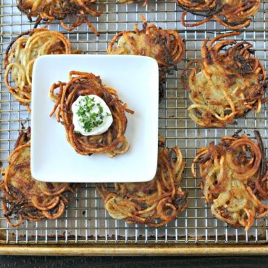 Check out this delicious, simple, healthy Spiralized Potato Latke recipe!