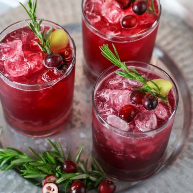 Check out this delicious recipe for a sparkling cranberry kombucha mocktail!