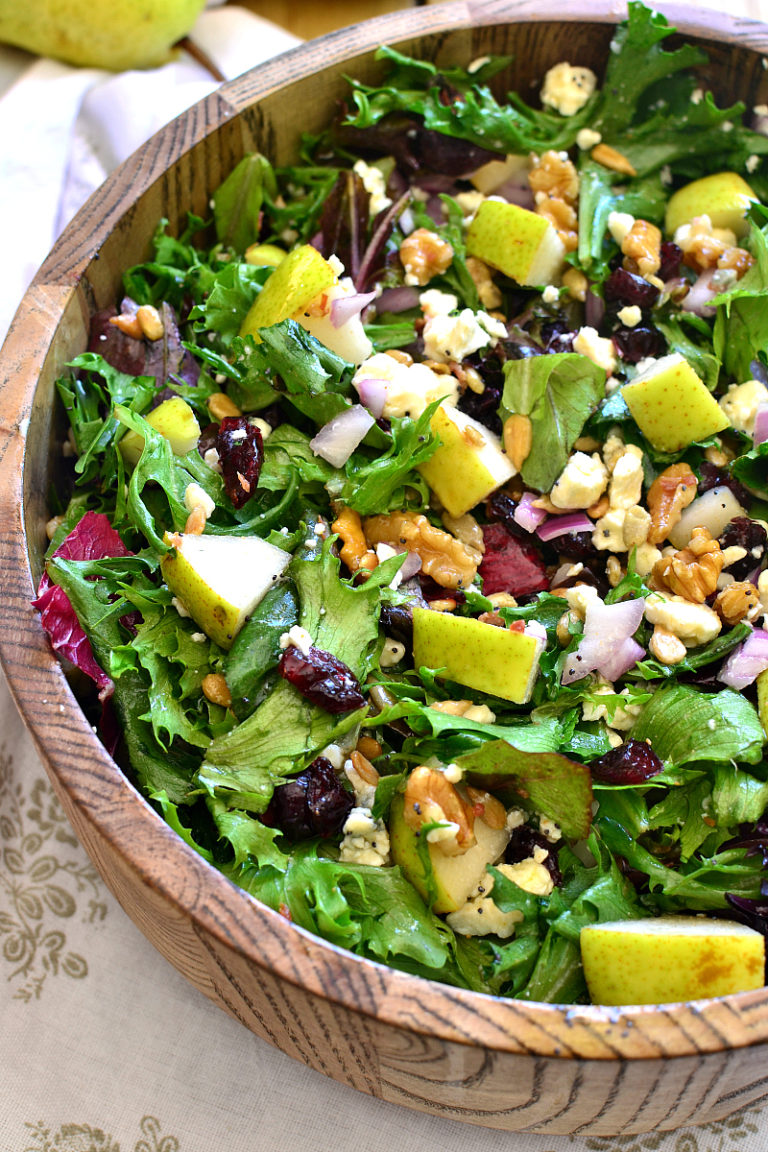 Check out this delicious recipe for Pear, walnut & gorgonzola salad!