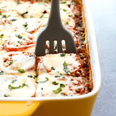 Check out this recipe for NAKED SPINACH QUINOA LASAGNA CASSEROLE! It's a healthy casserole recipe that you'll love!