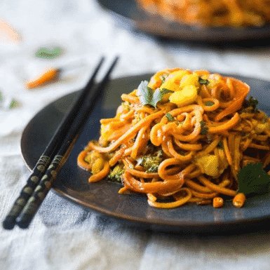 This is a delicious recipe for coconut curry with sweet potato noodles that is vegetarian and healthy!
