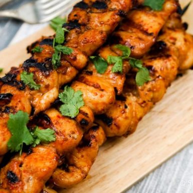 Whip up this delicious gluten-free Sriracha Teriyaki marinade and make an amazing grilled chicken dinner loaded with flavor and protein.