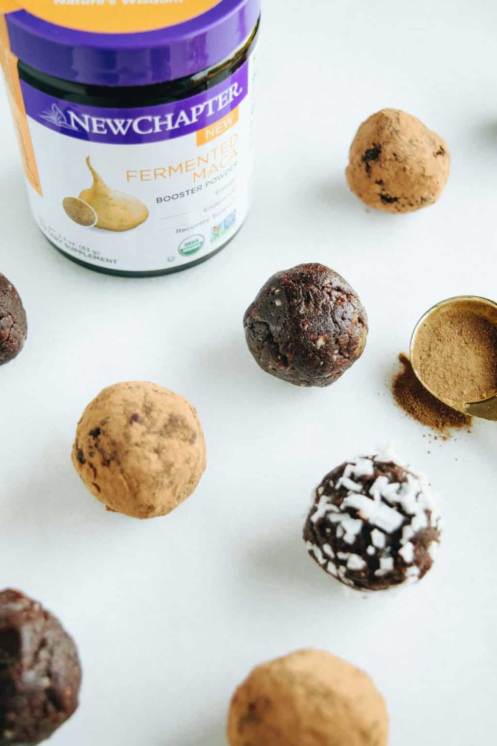 These perfect little dessert bites are made with dates, oats, cacao powder, maca powder for a nutritional powerhouse that tastes like dessert!