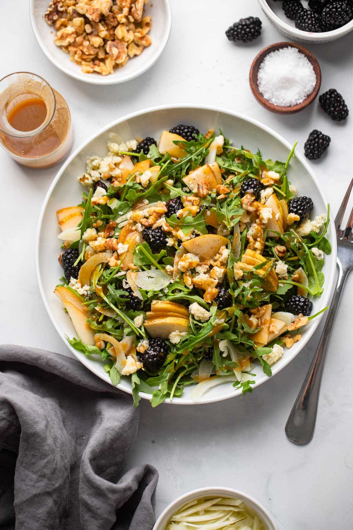 https://gethealthyu.com/wp-content/uploads/2017/11/Pear-Arugula-Salad.jpg