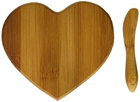 heart shaped cheese board made of wood for valentine's day gift