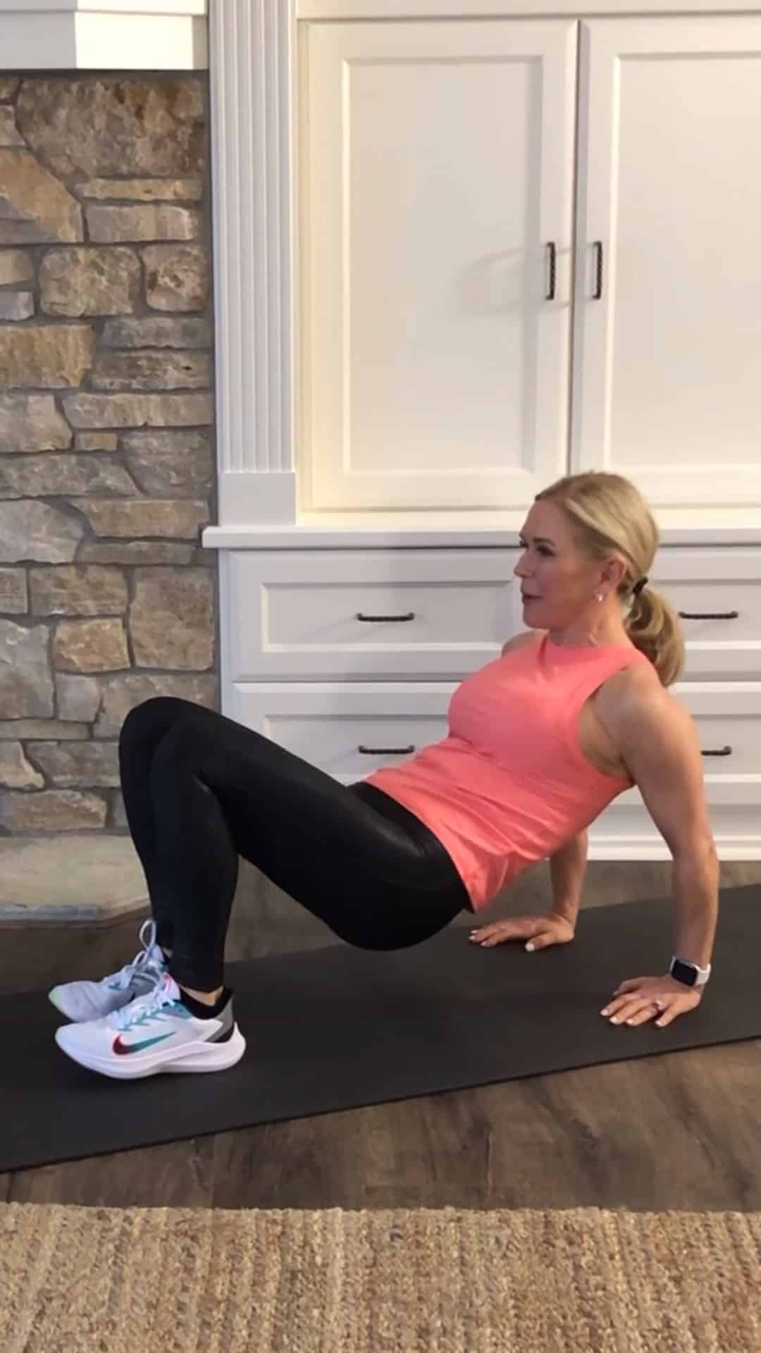 4 Bodyweight Tricep Toning Exercises - Get Healthy U