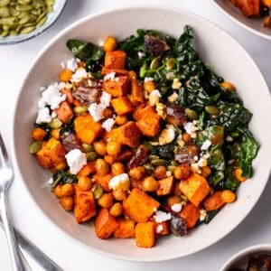 chickpea bowl recipe served with toppings