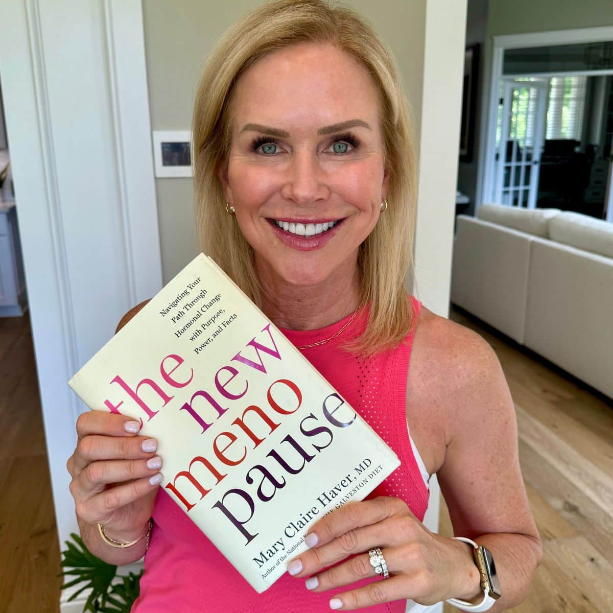 10 Best Midlife Health Books Every Woman Over 40 Should Read